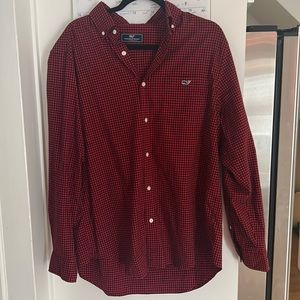 Men’s Vineyard Vines button down shirt